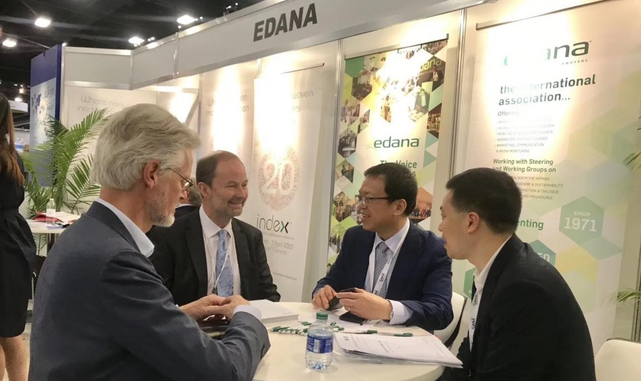 精英薈萃，共謀未來——中紡聯組團參展參觀美國國際非織造布展覽會